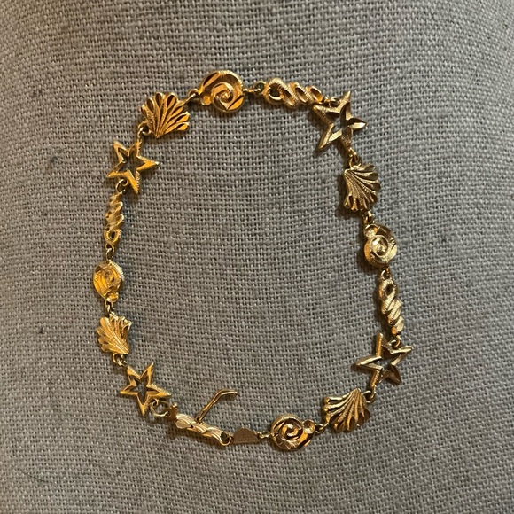 Beverly Hills Gold: 14k yellow gold ocean/sea life diamond cut vintage bracelet - Picture 4 of 7